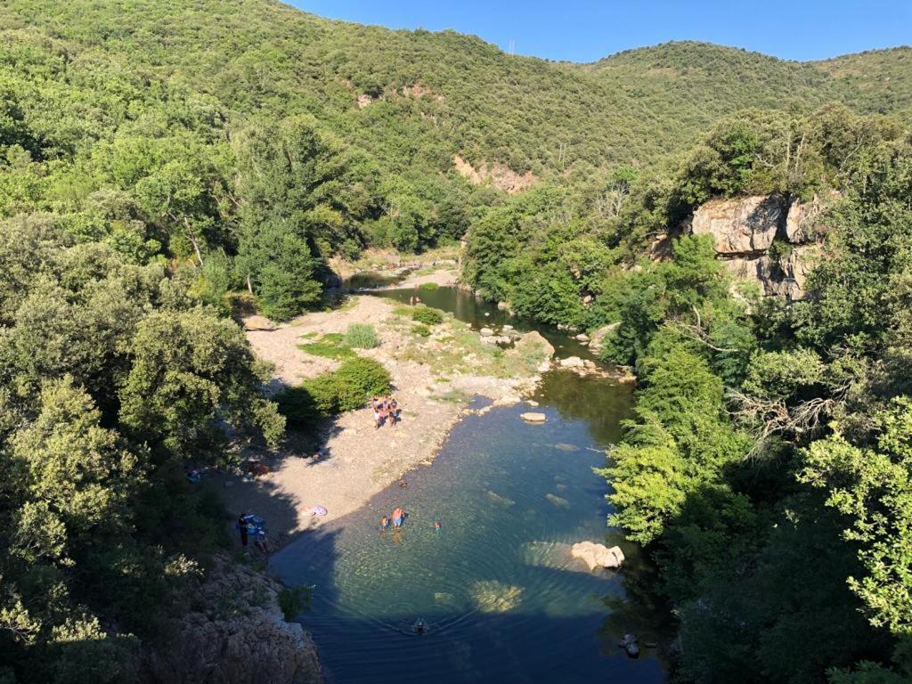 Hérépian La Tour De L'Ange酒店 外观 照片